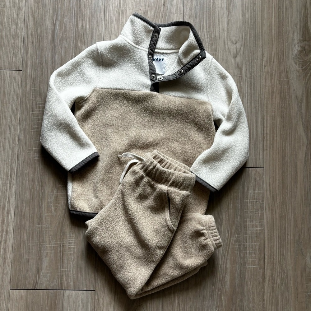 [SOLD] Unisex Toddler Old Navy Fleece Set Color-block